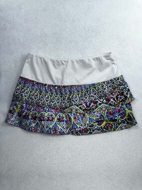 Lucky In Love Women's Mesh Tiered Floral Paisley Tennis Skort Size M